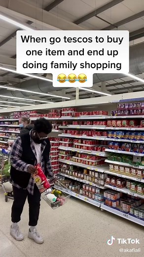 Funny Tesco Shopping Fail in the UK