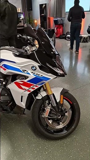 Estamos no Boxer Days da BMW Motorrad a ver as mais recentes aplicações do motor 1300 - BMW R1300RS