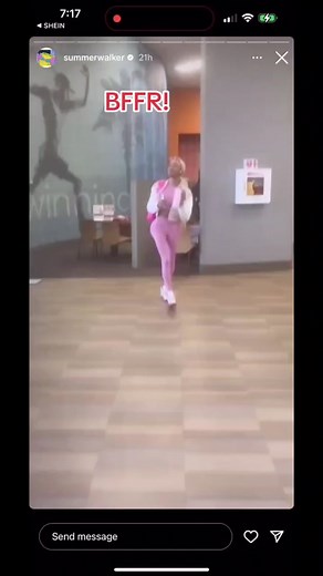 #stitch with @🧚🏽✨ If a 🤡🤡🤡🤡🤡 was a video! #friends #crazy #bbl #funnyvideos #blindreact #reaction #fyp #duet #foryou #clown