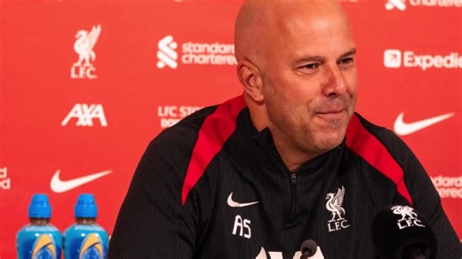 Breaking: Liverpool APPROVE Record £130M Bid for Isak – Newcastle Stunned! Liverpool have reportedly approved a club-record bid for Newcastle striker Alexander Isak, as details of a potential £130M transfer fee emerge. After seeing their £110M bid rejected, the Reds are set to return with an even bigger offer that would break both their own transfer record and set a new British transfer record. Isak, who has been training alone amid a standoff with Newcastle, remains Liverpool’s No.1 striker tar