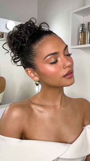 Glowy Runway Makeup Look with L’Oréal Paris