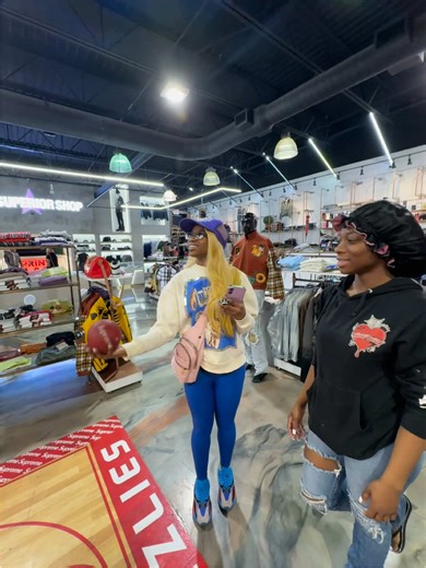 🏀 SHOOT YOUR SHOT — THERE’S A METHOD TO THIS. K Carbon and her sister cracked the code. $20 to play. One rhythm. One focus. 🎯 1 shot in = 10% off 🎯 2 shots in = $200 🎯 3 shots in = $500 shopping spree Not luck. Just technique.