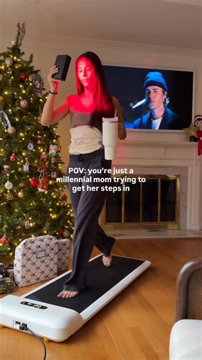 Jess Bippen, MS, RD on Instagram: "🎁 WALKING PAD GIVEAWAY 🎁 because @walkingpad has been one of the most convenient ways to consistently get my steps in with two kids at home and a lot of work that requires a computer. And I want you to to have one too!!! HOW TO ENTER: 1. Follow @nourishedbynutrition and @walkingpad 2. Like and comment on THIS post + my last three posts/reels 3. BONUS ENTRIES: share this in your stories (5 entries) + subscribe (it can be free!) to my substack (5 entries) - com