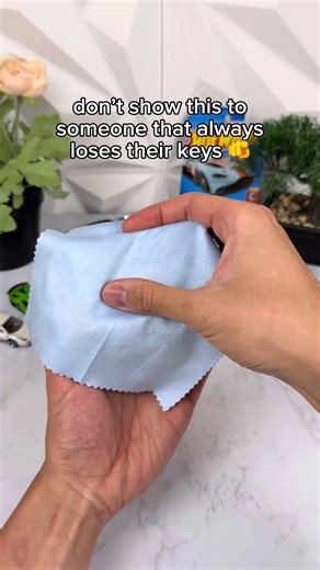 Top Car Keychain Accessories for Supercar Enthusiasts