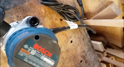 Watch Bosch MRF23EVS 2.3 HP Electronic VS Fixed-Base Router on Amazon Live