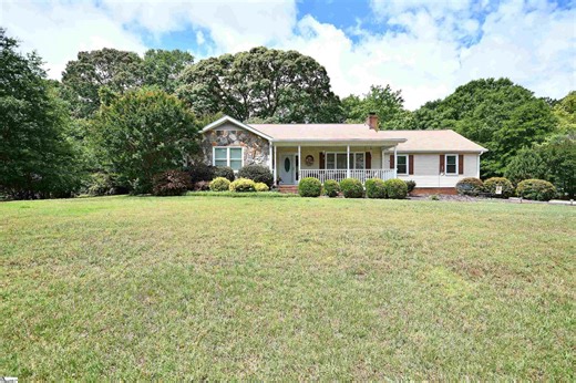 208 Sheffield Ct, Easley, SC 29642 - MLS 1590996 - Coldwell Banker