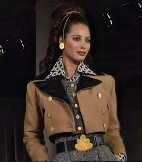 Christy Turlington's Iconic Runway Moments in High Fashion