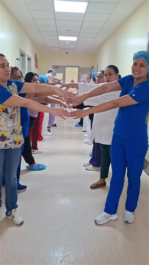 Pequeño Thiago: nuevo graduado en la UCIN neonatal