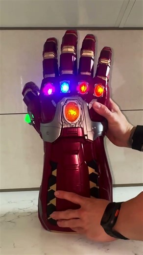 This Gauntlet Actually Lights Up #toy #marvel #satisfying