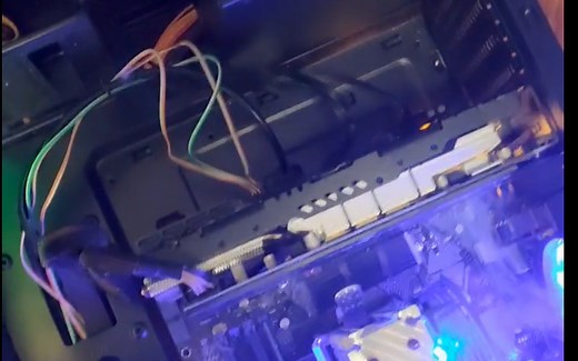 继微星迫击炮主板起火之后又一品牌的主板炸了