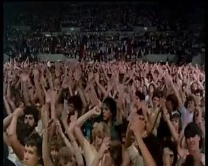 36K views · 1K reactions | #ThrowbackThursday Our version of Jesse Stone's classic song - Don't Let Go Get your ticket to the last shows on our tour: bit.ly/CC-TOURDATES | Cold Chisel | Facebook