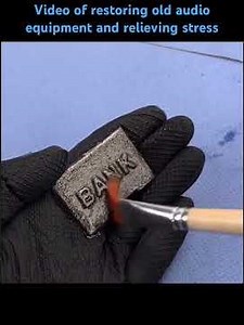 Video of restoring old audio equipment and relieving stress