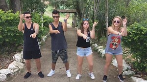 448K views · 1.8K shares | Qual bum bum mais bate ♫ (marque seus amigos e amigas) | Guh Moraes | Facebook