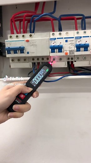 Voltage detector #electrician #electricianso#sparkylifeftiktok #electricianlife #voltage #current #tester #non-contact #ac #dc #voltmeter #DIY #multimeter #infrared #thermometer #ncv #vfc #socket #outlet #tools #circuit #detector #sparky #fyp #opamp #wiring #factory #homerepair #vfd#wirestrip #autorepair #BSIDE #bettery #electric #batterytester