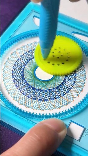 #59 Geometric Spirograph Line Drawing Hydrangea🪻