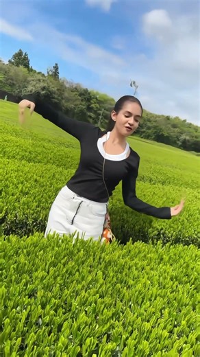 Anushka sen enjoy korea #shorts #anushkasen
