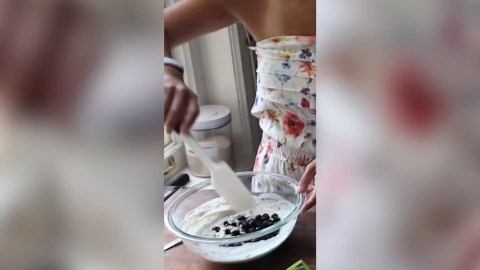 Quick and fluffy blueberry pancakes