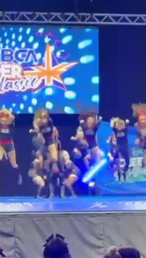 Cheer Performance Highlights: Incredible Jumps & Stunts