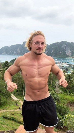 Jo Lindner on Instagram: "Alien gains 2018"