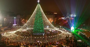 Ukraine moves Christmas to December 25, distancing itself from Russian tradition