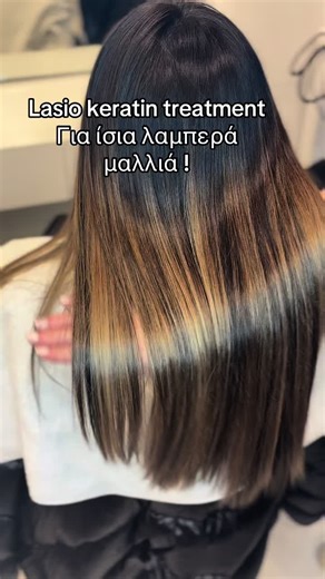 Η θεραπεία εισάγει κερατίνη (μια φυσική πρωτεΐνη των μαλλιών) μέσα στην τρίχα, ενισχύοντας την δομή της και κλειδώνοντας την υγρασία. Το αποτέλεσμα είναι ισιωμένα, λαμπερά και δυνατά μαλλιά που διαρκούν εβδομάδες ή και μήνες, ανάλογα με τη φροντίδα που θα τους προσφέρεις.#athens #greektiktok #athensgreece #keratintreatment #hair