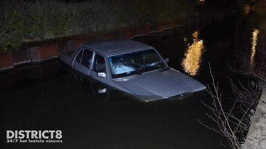 7.4K views · 21 reactions | Den Haag – Donderdagochtend 25 december is een auto te water geraakt aan de Adriana van Roonlaan in Den Haag. Hulpdiensten rukten groots uit nadat de melding was binnengekomen. Onder meer brandweerduikers en een traumahelikopter werden gealarmeerd... Meer info en foto’s in ons item op onze website of via onze District8-app: https://district8.net/auto-raakt-te-water-door-vergeten-handrem-adriana-van-roonlaan-den-haag.html | district8.net | Facebook