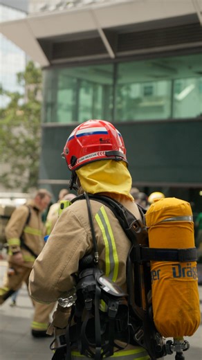 We recently had the honour of hosting the 10th annual Sky Tower Memorial Climb. On the anniversary of 9/11, we remembered not just an event in history, but the firefighters whose courage cost them their lives. Their names were carried into the air once more, joined by the names of our own kiwi firefighters who gave everything in service to others. 200 firefighters from across Aotearoa climbed all floors of our Sky Tower, every step echoed with meaning. A tribute to sacrifice, a salute to bravery