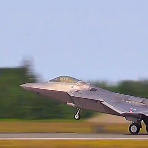 F-22 Raptor ⁣ .⁣ .⁣ .⁣ .⁣ .🎥:USAF #aircraft #airplane #airport #avgeek #aviation #aviationdaily #aviationgeek #aviationlovers #aviationphotography #boeing #boeinglovers #flight #fly #flying #instaaviation #instagramaviation #instaplane #love #megaplane #photography #photooftheday #pilot #pilotlife #plane #planes #planespotter #planespotting | Military Update