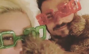 Katy Perry Celebrates New Year’s Eve in Bed with Orlando Bloom & Their Dogs!