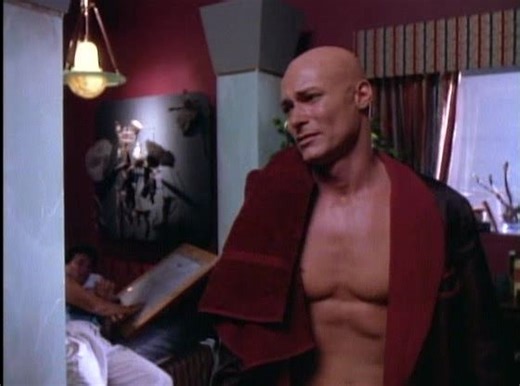 搬运：莱克斯卢瑟秃头：《少年超人superboy》片段