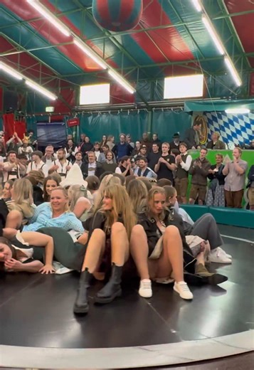 Experience the Chaos of the Devil's Wheel at Oktoberfest