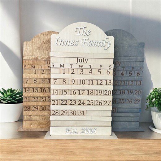 Personalized Engraved Wooden Calendar | Custom Wedding Gift | Housewarming Gift | Custom Perpetual Calendar | Family Name Wood Calendar - Etsy