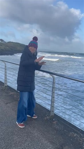 Waves! Watch my facial expression the 2nd time I do it, don't need to mouth the word 'waves' can use facial expressions instead | Deaf insights