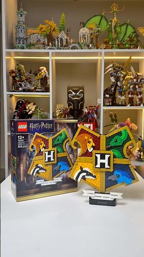LEGO Harry Potter Hogwarts House Crest brings your Hogwarts display together!#rlfm #76462
