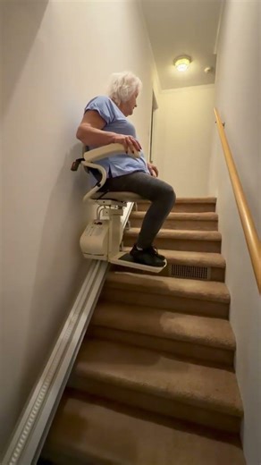 "Will It Stop On Its Own?" First Ride Harmar SL300 Stairlift Training in Macon GA | HomePro Mobility