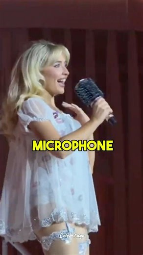 Singers Using the Coolest Microphones on Stage!
