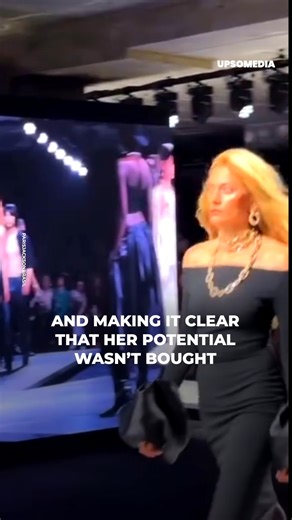 4.1K views · 28 reactions | Paris Jackson participated as a runway model in Messika’s fashion show at Paris Fashion Week, silencing those who say she is where she is thanks to the King of Pop. | Rosa + | Facebook