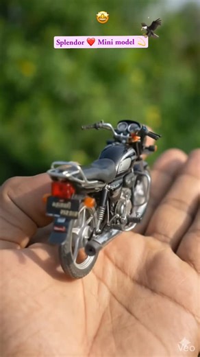 कृष्ण_प्रेमी🖤 on Instagram: "Splendor ❤️ mini model 💫 #splendor #bike #HeroSplendor Ai generated bike miniature model with gemini prompt #aigenarated #Splendor #HeroSplendor #MiniatureArt #AIArt #LordSplendor #BikeLife #MahakaliSarkar #IndiaOnWheels #DigitalCreation #MicroArt #MotorcycleLover"