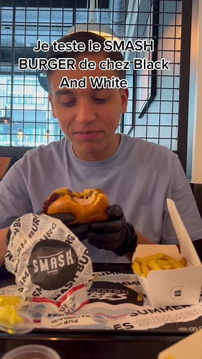 Il passait nichen bien @Blackandwhiteburger #bxl #fyp #viral #burger #smashburger