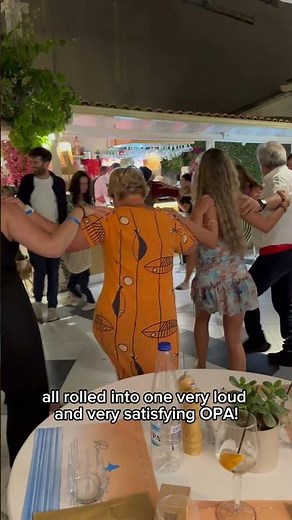 Why Do Greeks Smash Plates? The Meaning Behind This Iconic Tradition! #Greece #GreekCulture