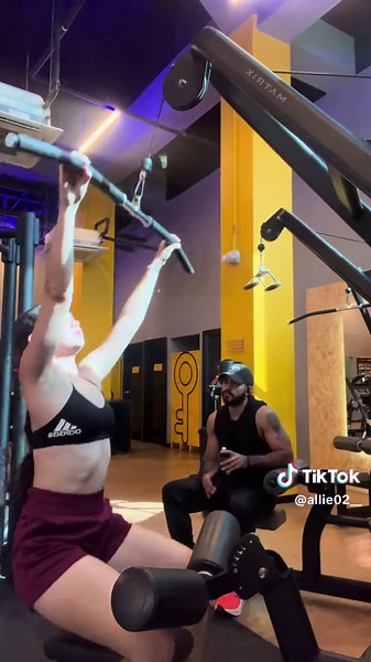 Back Workout Routine for Women at the Gym