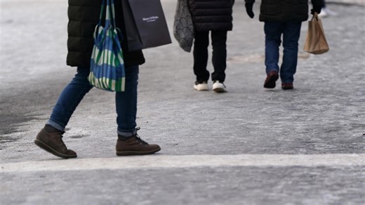 Glatteis in Deutschland: So schützt der Pinguin-Gang vor Stürzen