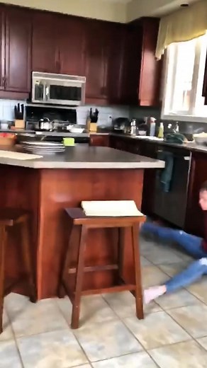 5.2K views · 34 reactions | Funny Failure  . . . . . . . #funnyvideos #prankvideo #prank #memesdaily #viralreels #memes #funnyreels #viralvideochallenge #viralchallenge | Curious Bloom | Facebook