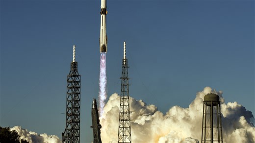 Bezos' Blue Origin to revamp New Glenn rocket before next Florida launch