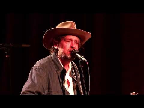 Hayes Carll - Nice Things (Live Performance)