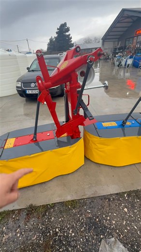 Роторни косачки 125 висок ботуш Цена от 2850лв на 2650лв /1354.92 евро Получавате Кардан Покривало Кутия ножчета (25бр) #Косачки #купиизгодно #Сега #козлец #остъпки #подаръци #син #червен #bluecollar #redcolor П.С Ограничени бройки !!!!! | Емстройтранс20 ООД