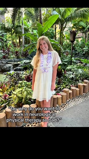 this is VERY out of my comfort zone, but this is why i want to go into neuro PT🩵🩵🩵 #neurophysicaltherapy #CRPS #myoclonus #hyperreflexia #neurologicalillness #undiagnosed #FND #dysautonomia #physicaltherapy #neurorehab #disabilityawareness #paralysis #paralysisrecovery #fyp #chronicillness #greenscreen #greenscreenvideo