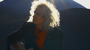 In Spanish debut, Brian May sings about 'Another World'