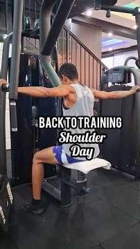 Rear delts on the pec dec fly machine #fitwomenover50 #over50fitness