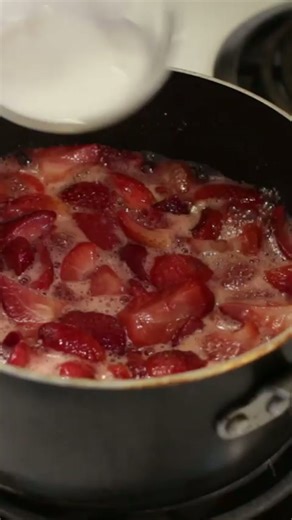 Easy strawberry sauce recipe #shorts